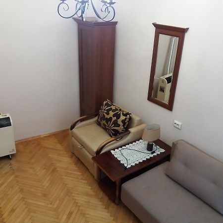 Apartamento Pylnykarska 6 Leópolis Exterior foto